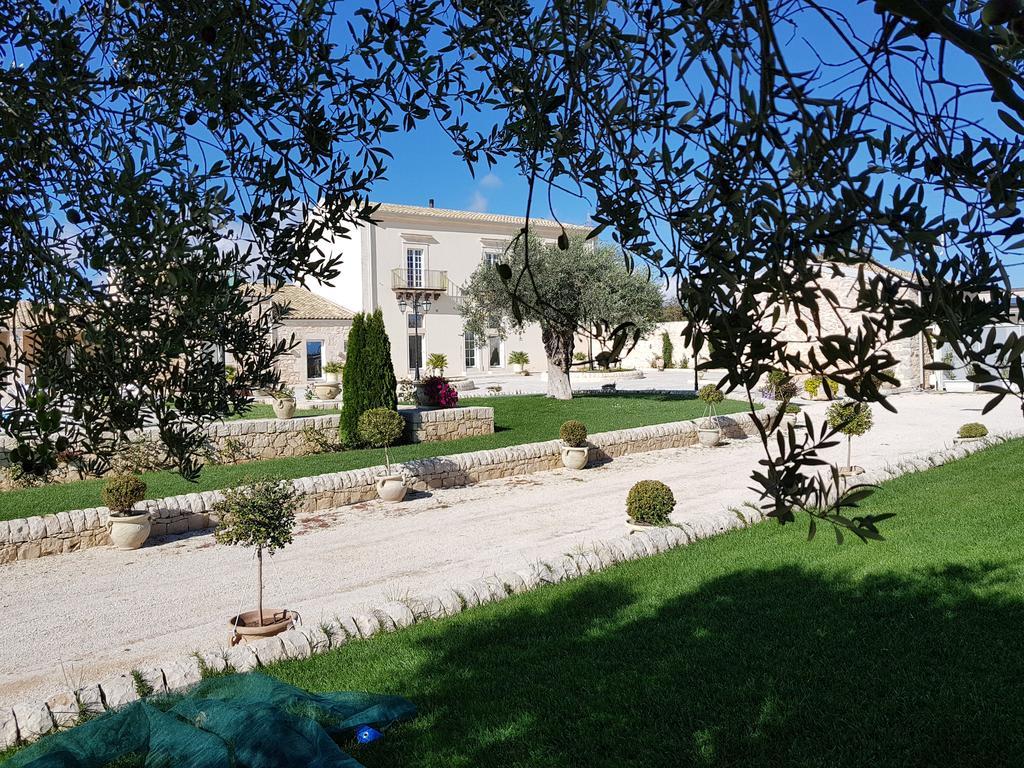 Casale 1821 Hotel รากูซา ภายนอก รูปภาพ